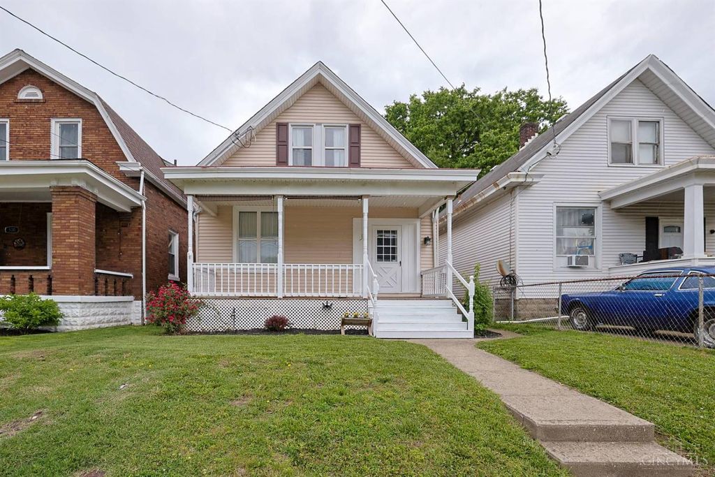 528 Linden Street, Elmwood Place, OH 45216