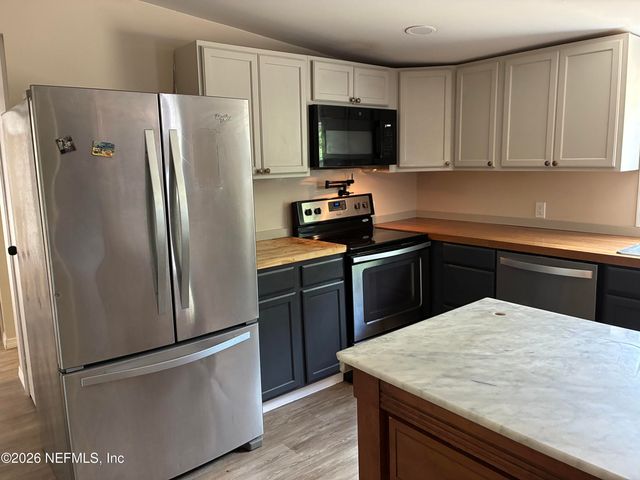 636 UNION Avenue, Interlachen, FL 32148