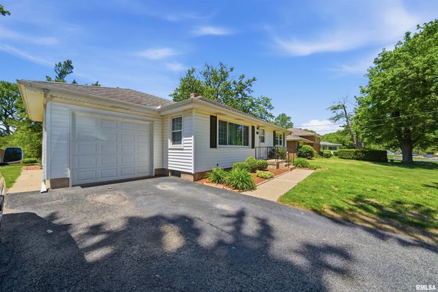 5203 N SHERIDAN Road, Peoria, IL 61614