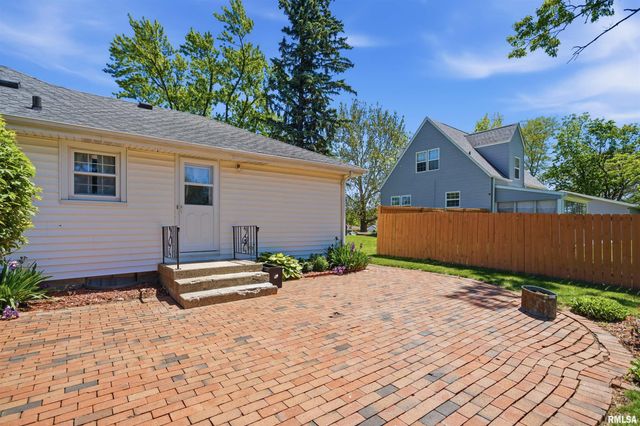 5203 N SHERIDAN Road, Peoria, IL 61614