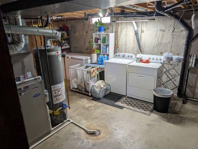 815 Mike Dr, Salina, KS 67401