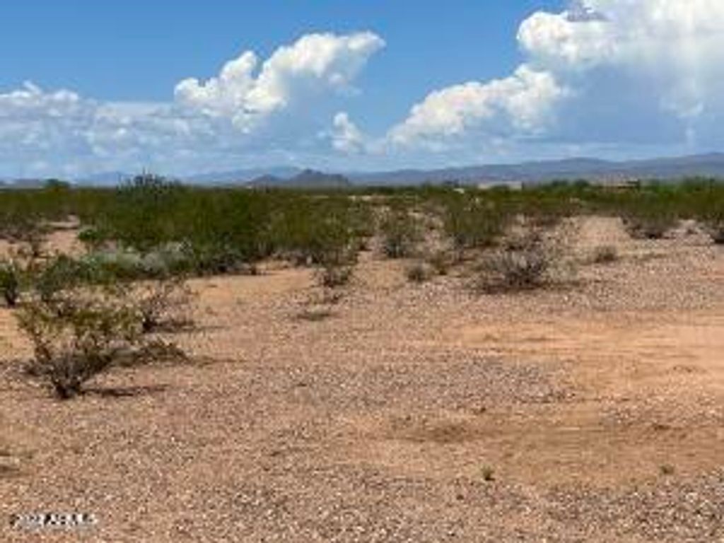 0 W Myers Street -, Wittmann, AZ 85361 — exterior