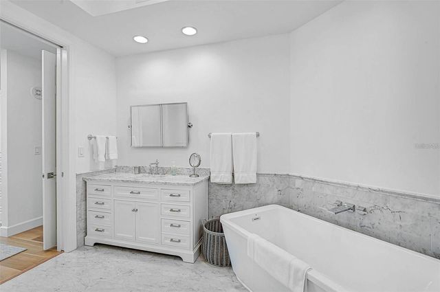 409 N POINT ROAD 802, Osprey, FL 34229