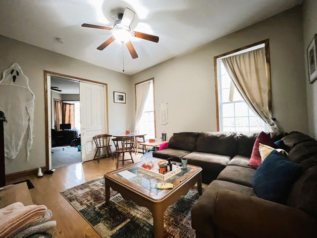1092 18th Avenue SE, Minneapolis, MN 55414