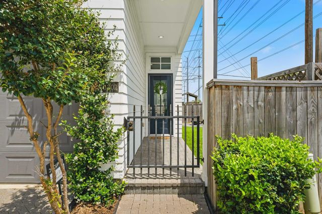3302 Timbergrove Heights Street, Houston, TX 77008