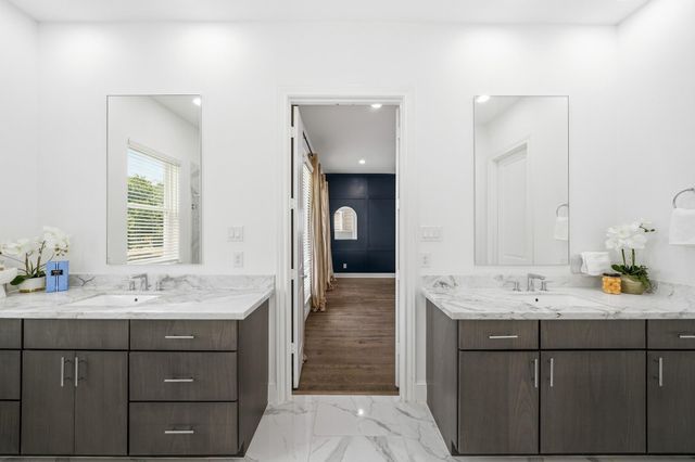 3302 Timbergrove Heights Street, Houston, TX 77008