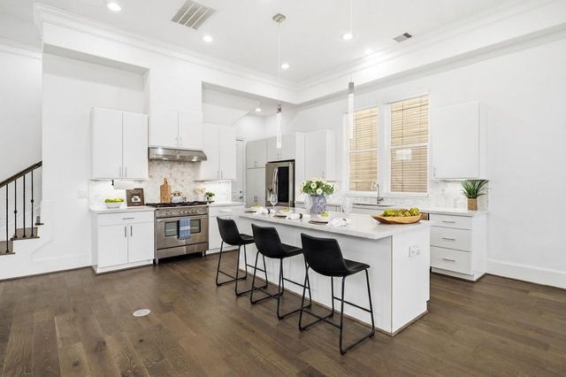 3302 Timbergrove Heights Street, Houston, TX 77008