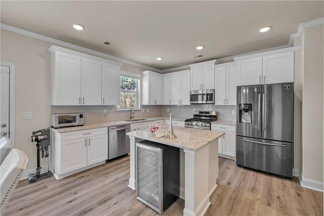 210 Hellen Valley Drive, Braselton, GA 30517