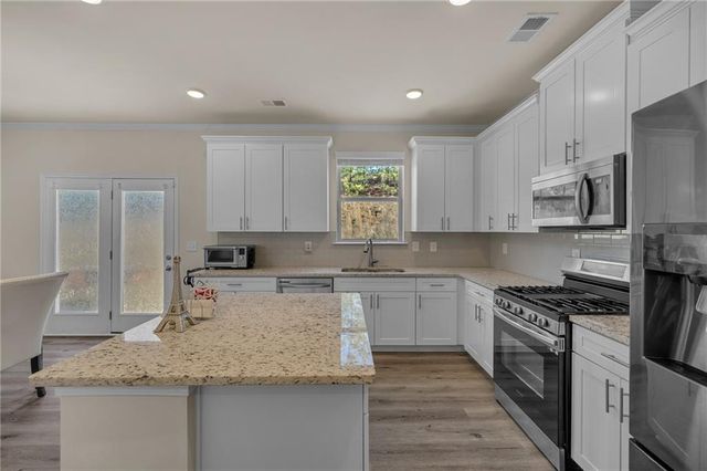 210 Hellen Valley Drive, Braselton, GA 30517