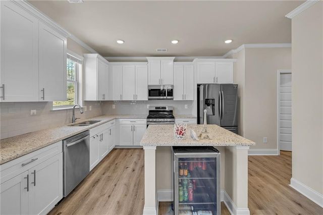 210 Hellen Valley Drive, Braselton, GA 30517