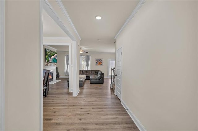 210 Hellen Valley Drive, Braselton, GA 30517