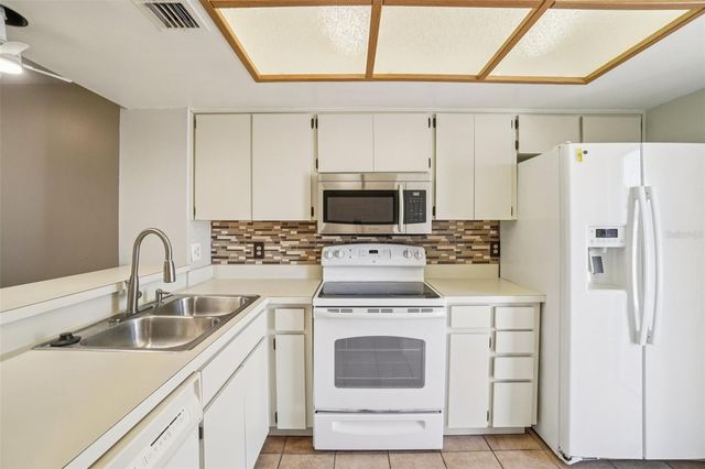 745 OAK PARK PLACE, Brandon, FL 33511