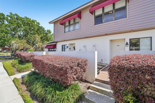 745 OAK PARK PLACE, Brandon, FL 33511