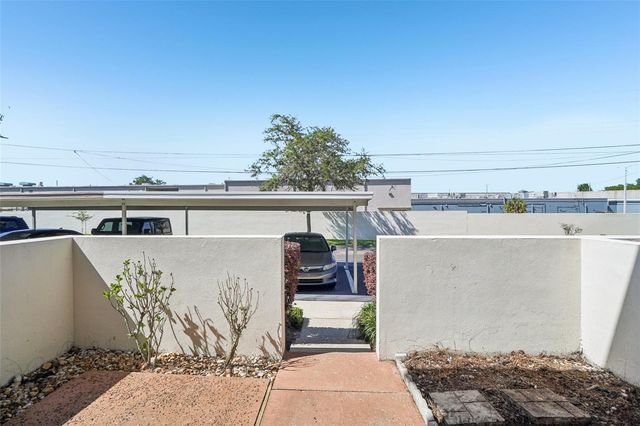 745 OAK PARK PLACE, Brandon, FL 33511