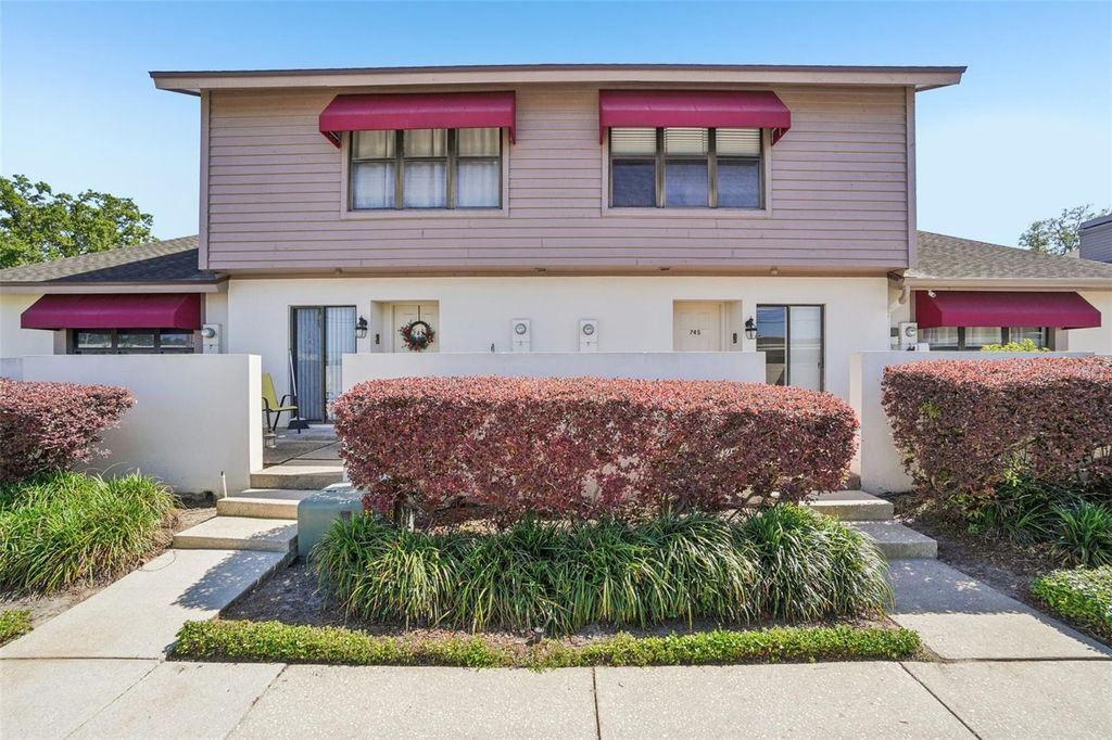 745 OAK PARK PLACE, Brandon, FL 33511