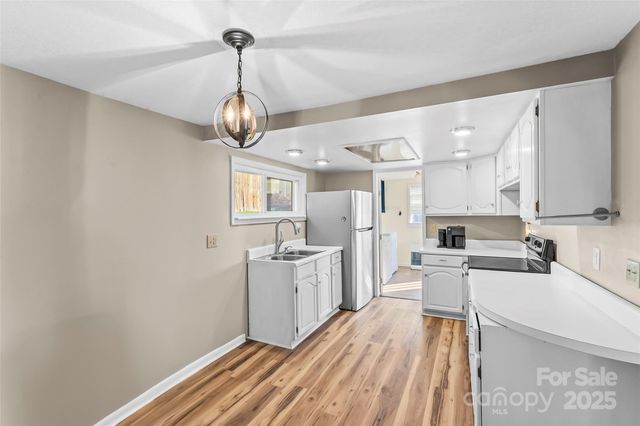70 First Street, Canton, NC 28716