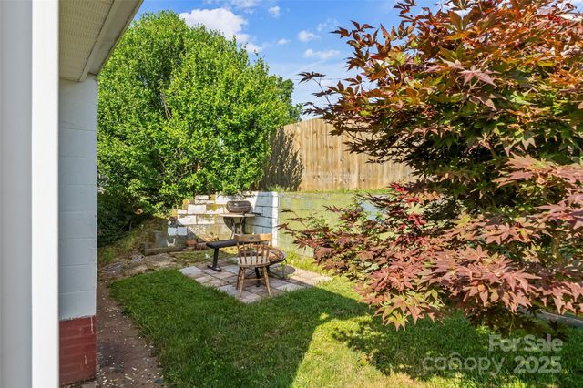 70 First Street, Canton, NC 28716