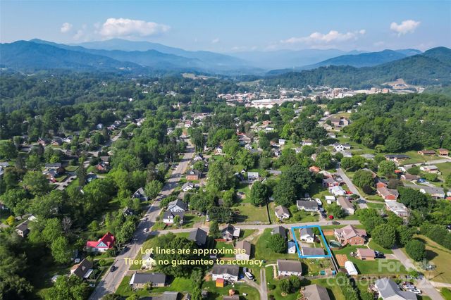 70 First Street, Canton, NC 28716