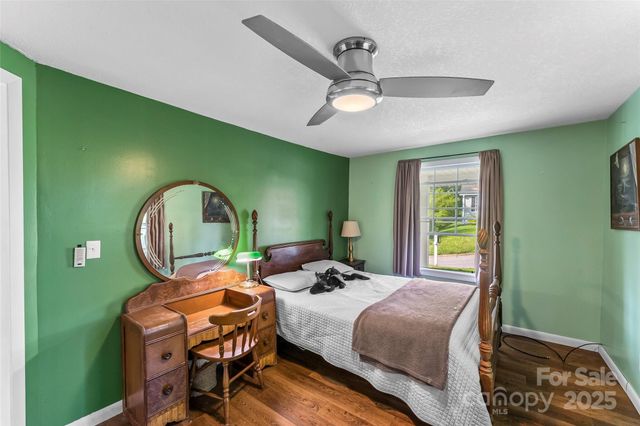 70 First Street, Canton, NC 28716