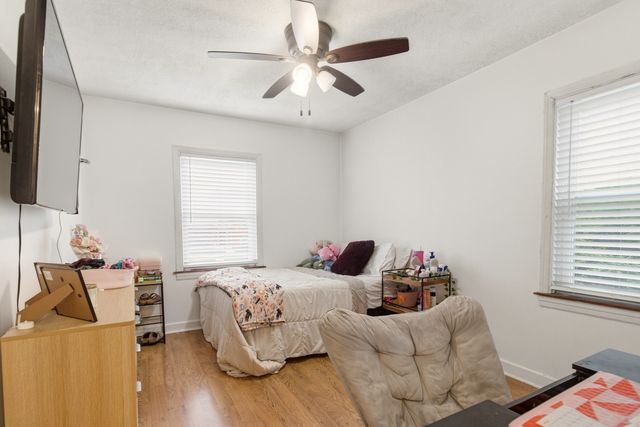 2633 Rhodes Avenue, River Grove, IL 60171