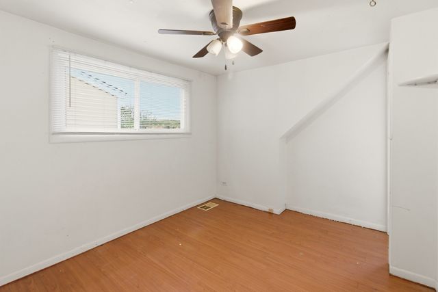 2633 Rhodes Avenue, River Grove, IL 60171