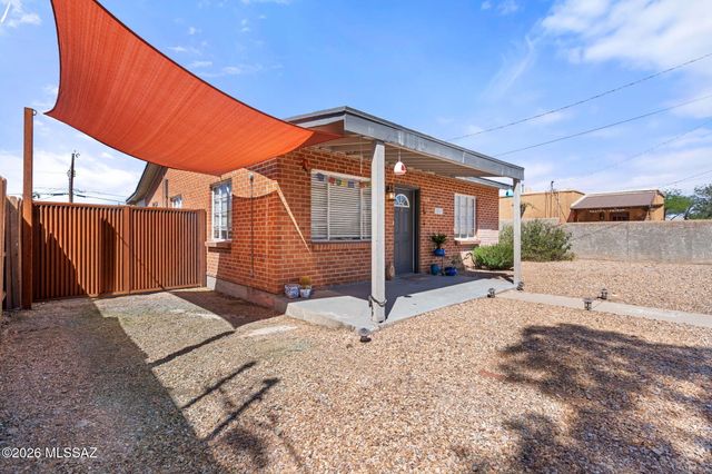 2819 E Edison Street, Tucson, AZ 85716