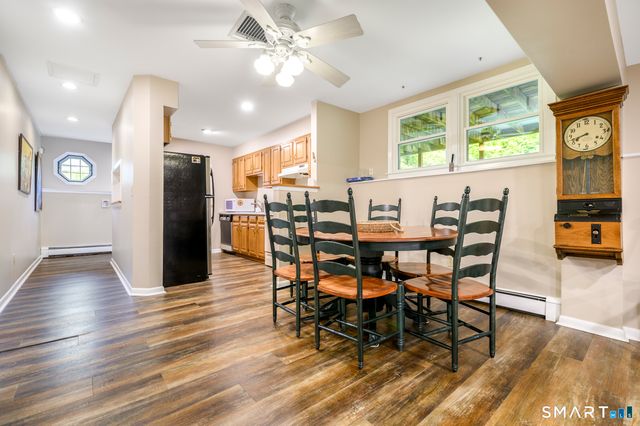 44 Newfield Court, Stamford, CT 06905