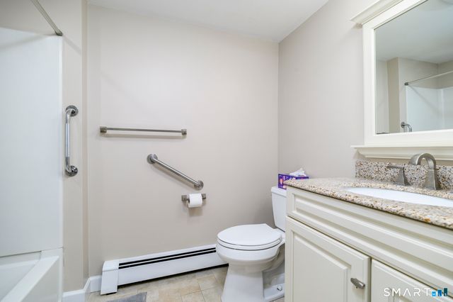 44 Newfield Court, Stamford, CT 06905