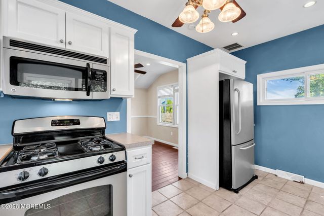 3 Bellevue Avenue, Leonardo, NJ 07737