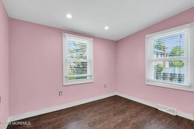 3 Bellevue Avenue, Leonardo, NJ 07737