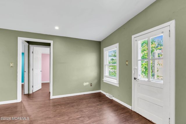 3 Bellevue Avenue, Leonardo, NJ 07737