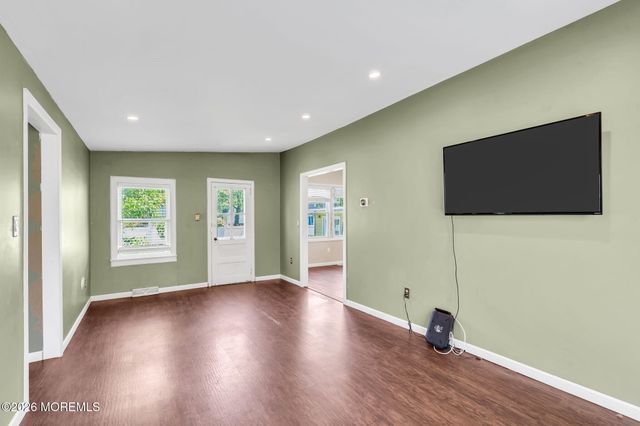 3 Bellevue Avenue, Leonardo, NJ 07737