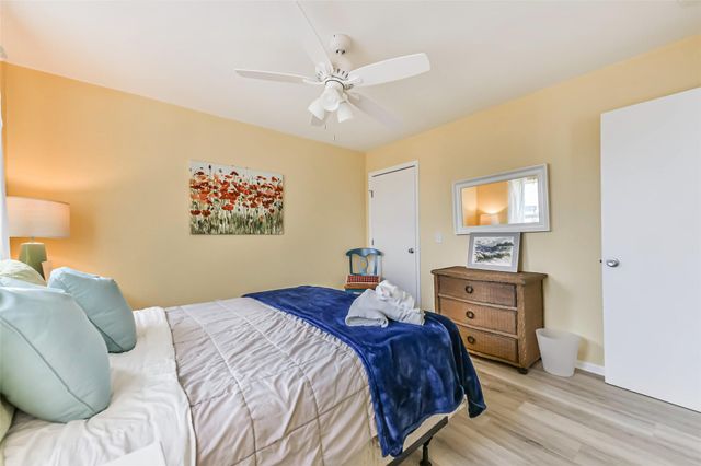 4212 Vista Road, Galveston, TX 77554