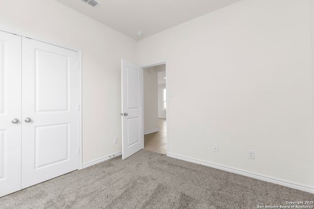 9427 LOCHRIDGE PIKE, Converse, TX 78109