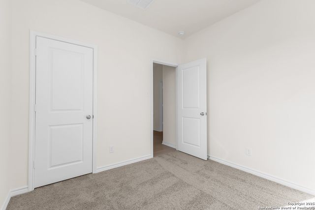 9427 LOCHRIDGE PIKE, Converse, TX 78109