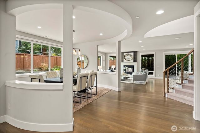 10933 NE 60th Street, Kirkland, WA 98033