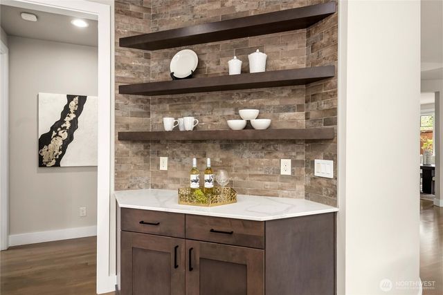 10933 NE 60th Street, Kirkland, WA 98033