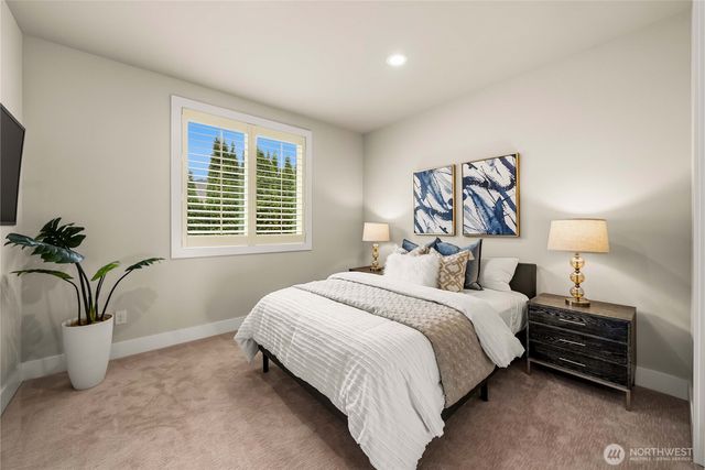 10933 NE 60th Street, Kirkland, WA 98033