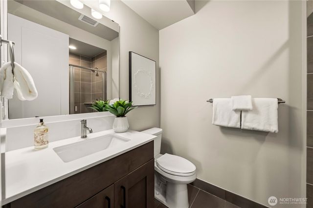 10933 NE 60th Street, Kirkland, WA 98033