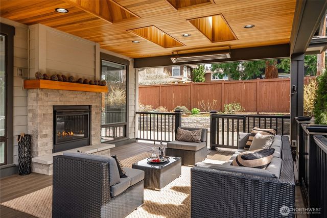 10933 NE 60th Street, Kirkland, WA 98033