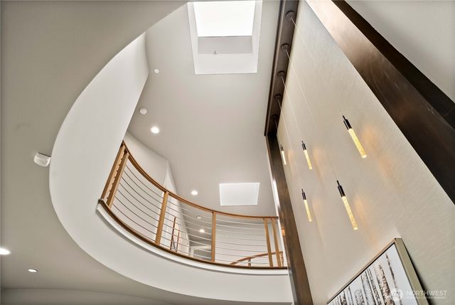 10933 NE 60th Street, Kirkland, WA 98033