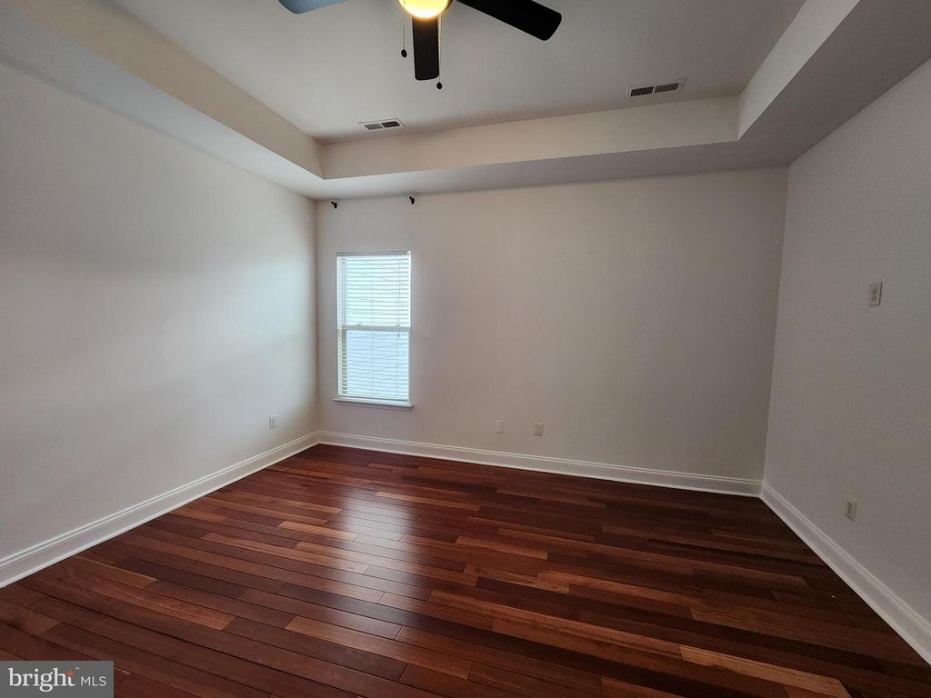 Image 9 of property listing at 127 ALBEMARLE ST #36, Baltimore, MD 21202