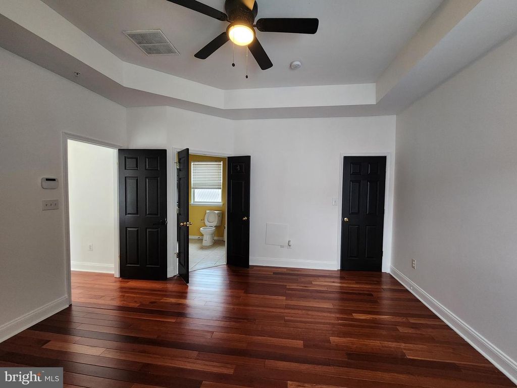 Image 12 of property listing at 127 ALBEMARLE ST #36, Baltimore, MD 21202