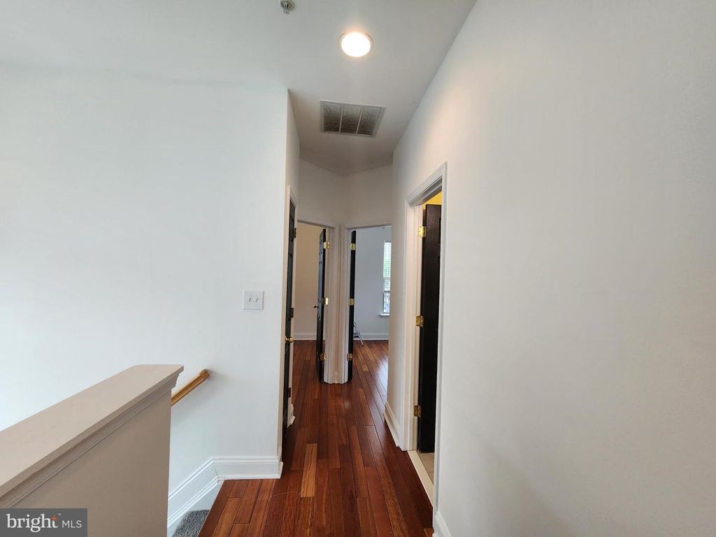 Image 14 of property listing at 127 ALBEMARLE ST #36, Baltimore, MD 21202