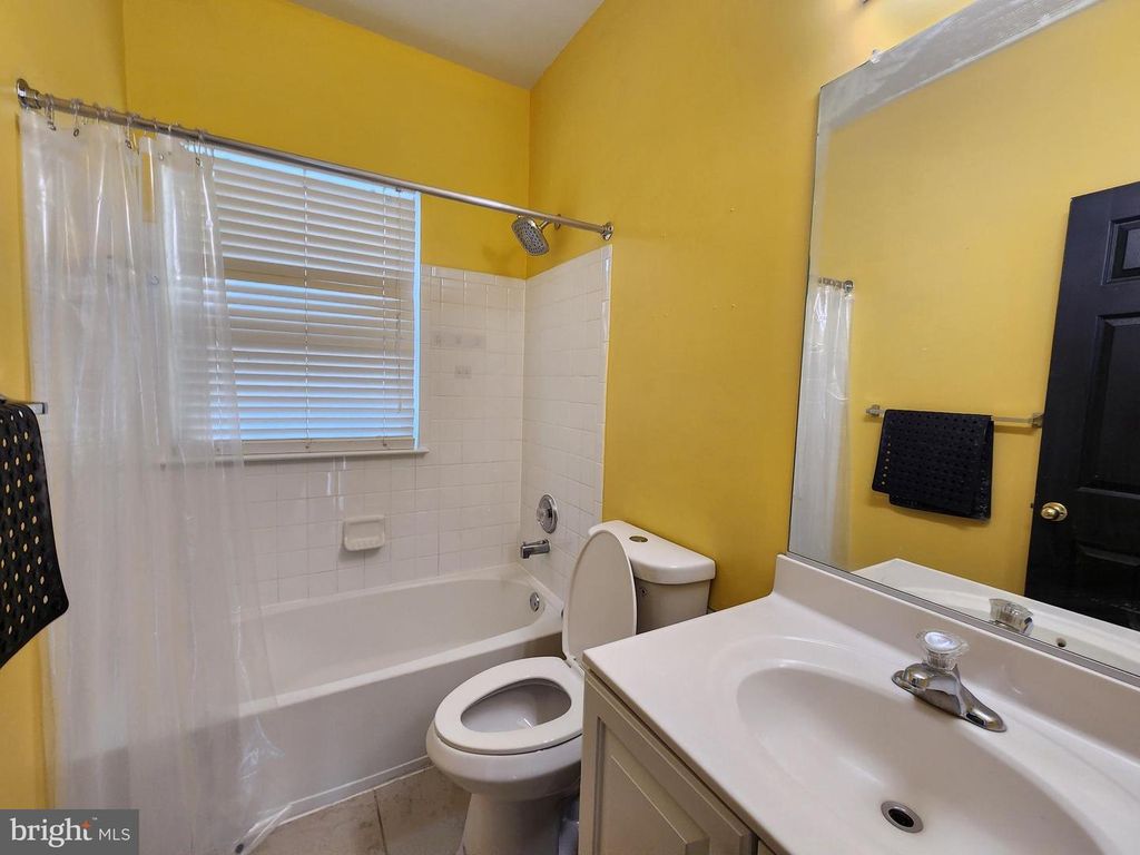 Image 16 of property listing at 127 ALBEMARLE ST #36, Baltimore, MD 21202