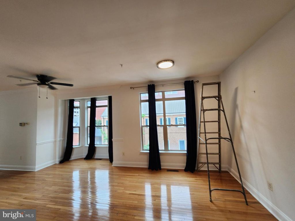 Image 25 of property listing at 127 ALBEMARLE ST #36, Baltimore, MD 21202
