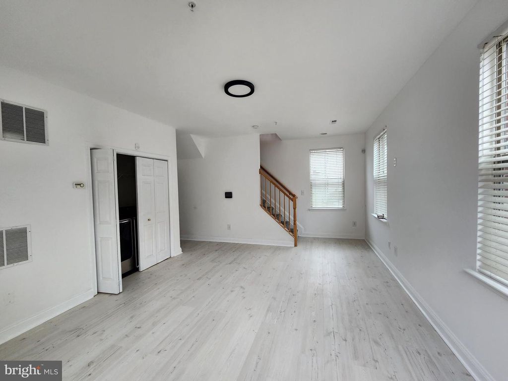 Image 3 of property listing at 127 ALBEMARLE ST #36, Baltimore, MD 21202
