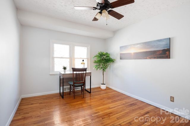 3 Valley Lane, Asheville, NC 28804