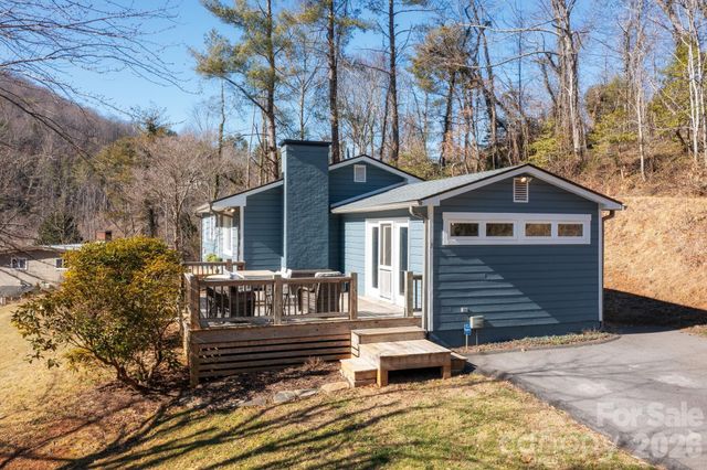 3 Valley Lane, Asheville, NC 28804