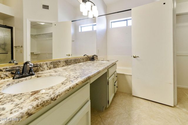 10729 E COOPERS HAWK Drive, Sun Lakes, AZ 85248